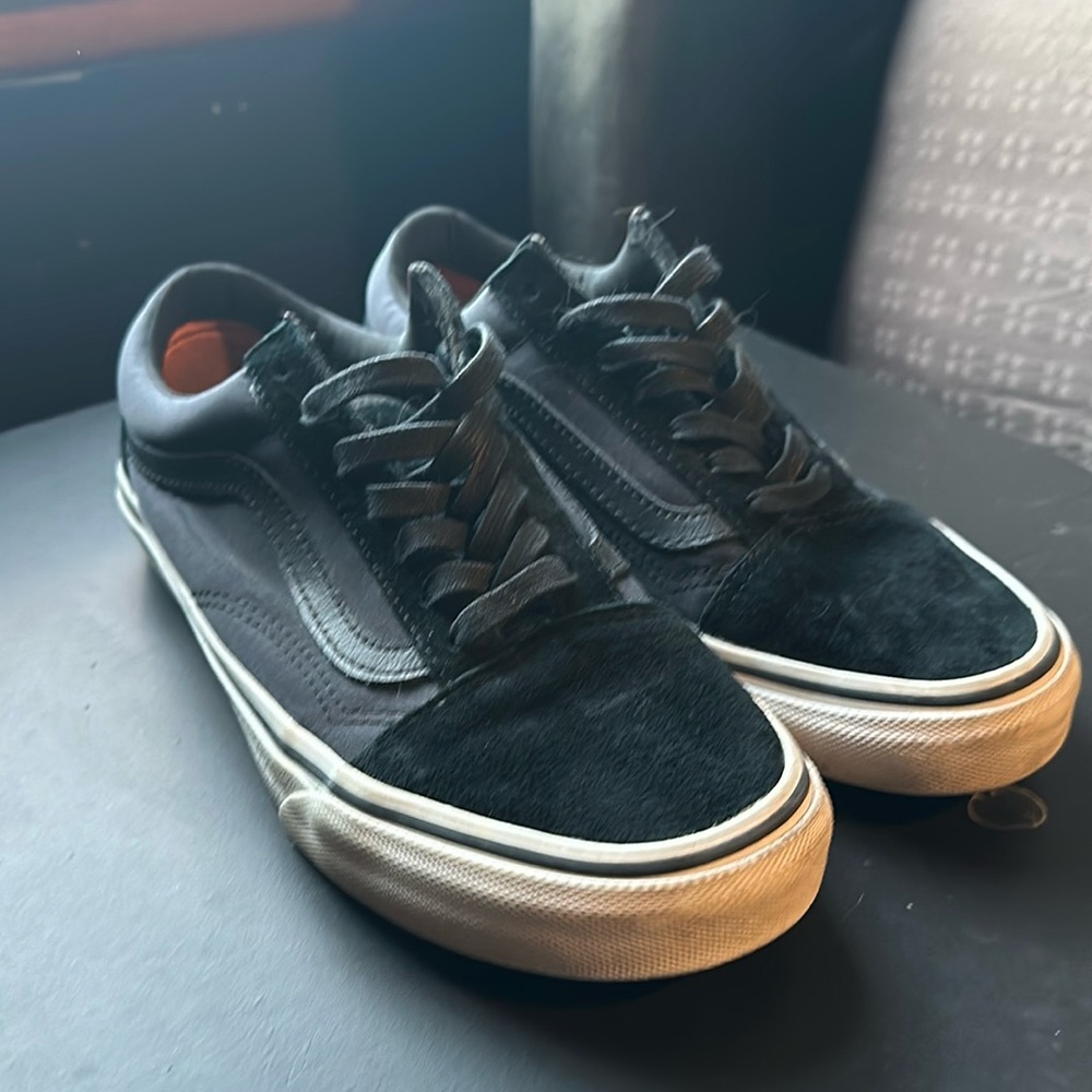 Black Old Skool Pig Suede Vans Shoes